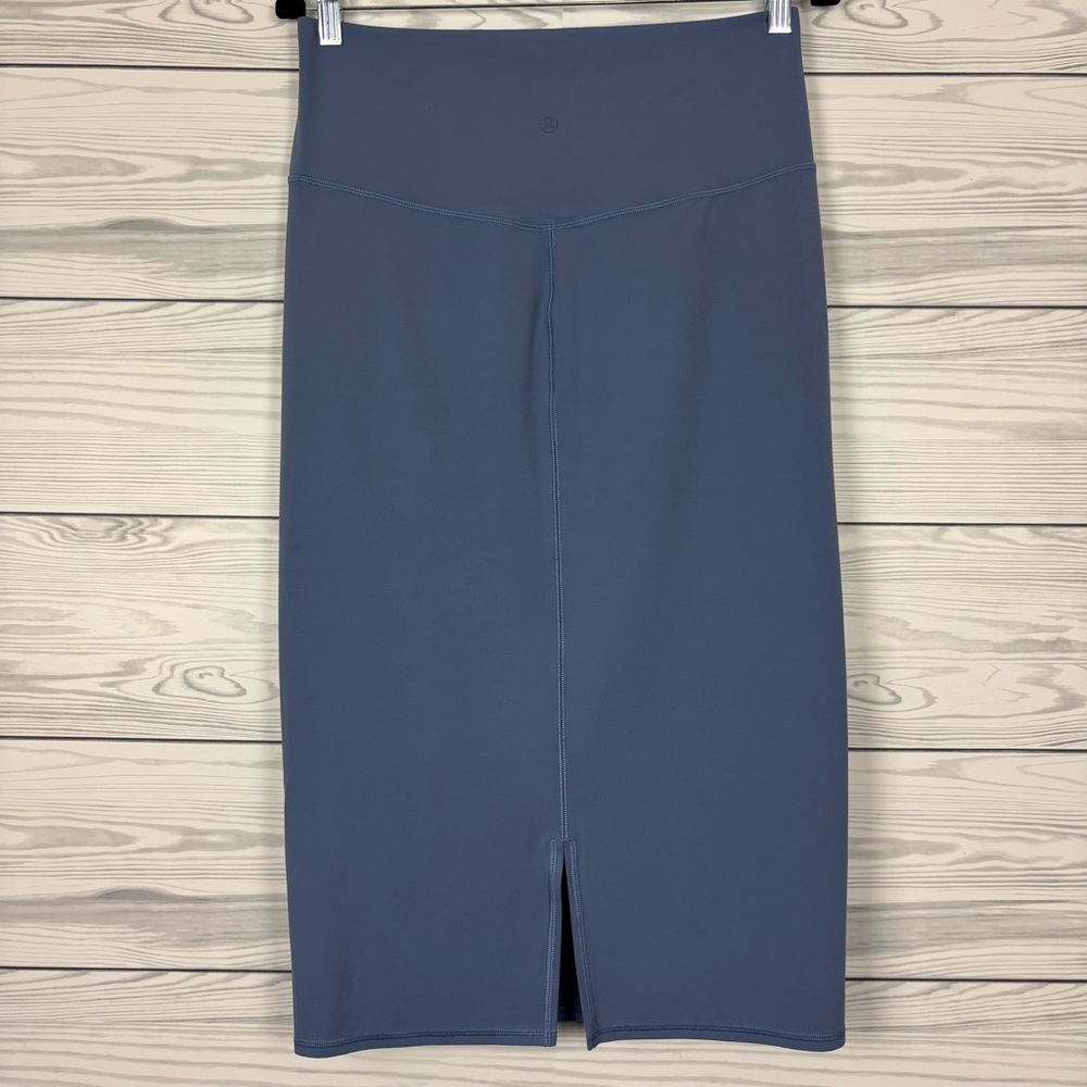 Lululemon Nulu Slim-Fit High-Rise Skirt Iron Blue Size 12 - Picture 4 of 7